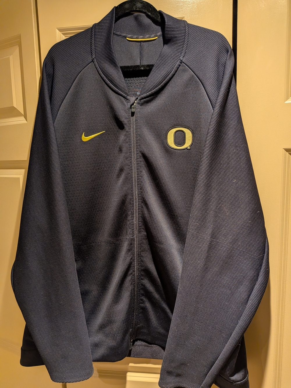 Nike Black Zip Jacket with Yellow U Of O Logo - 3XL